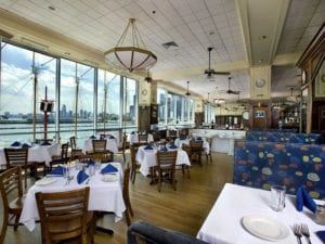 Riva Crabhouse Navy Pier