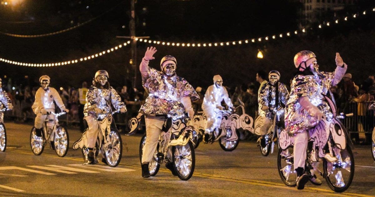 Arts in the Dark parade on State Street in the Loop