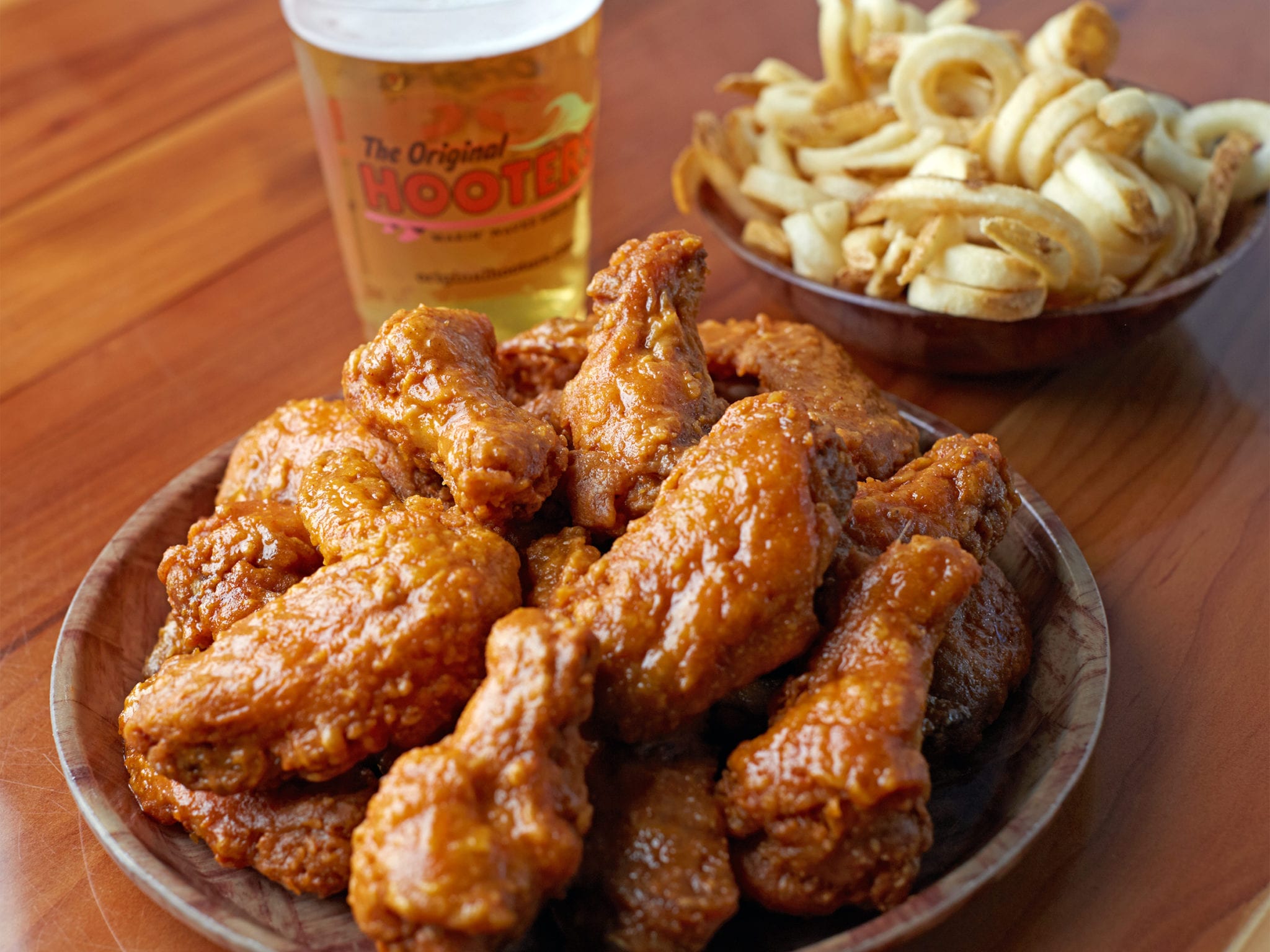 Get Wingy With It at Chicago's Original Hooters Concierge Preferred