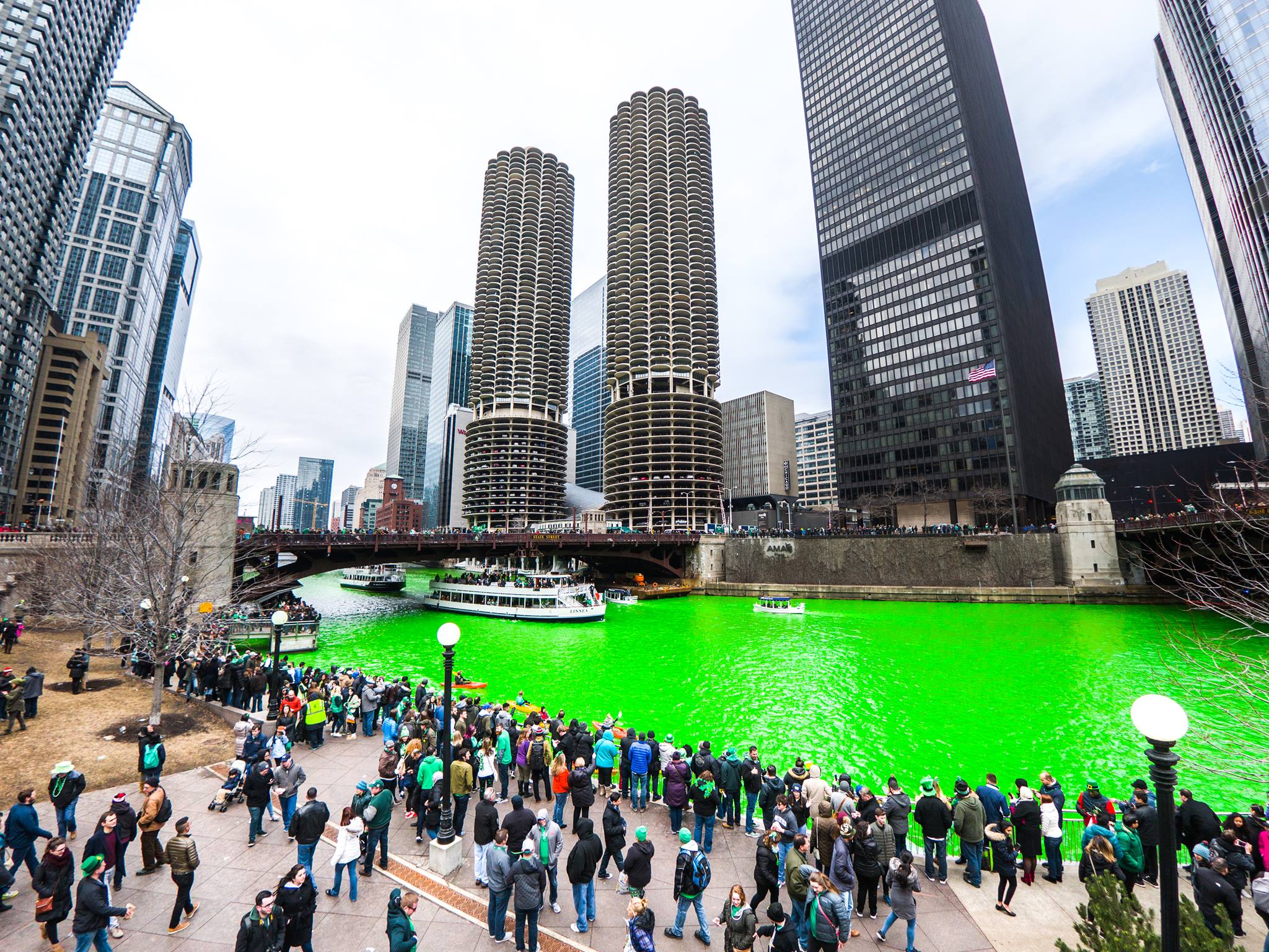 St. Patrick's Day Chicago, Green River Dyeing & Parades